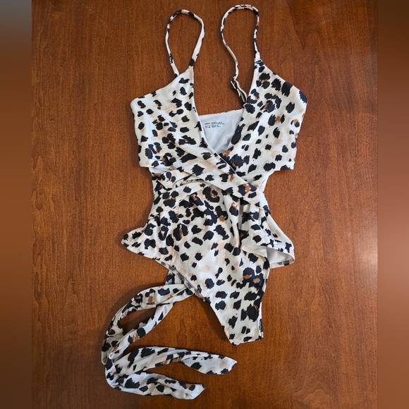 Aerie | Leopard Wrap One Piece Swimsuit | Size XS Long - Picture 9 of 15